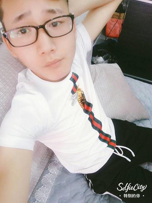 最新爆料精神小伙照片,最新照片曝光,网友热议不已! 第1张 最新爆料精神小伙照片,最新照片曝光,网友热议不已! 第1张